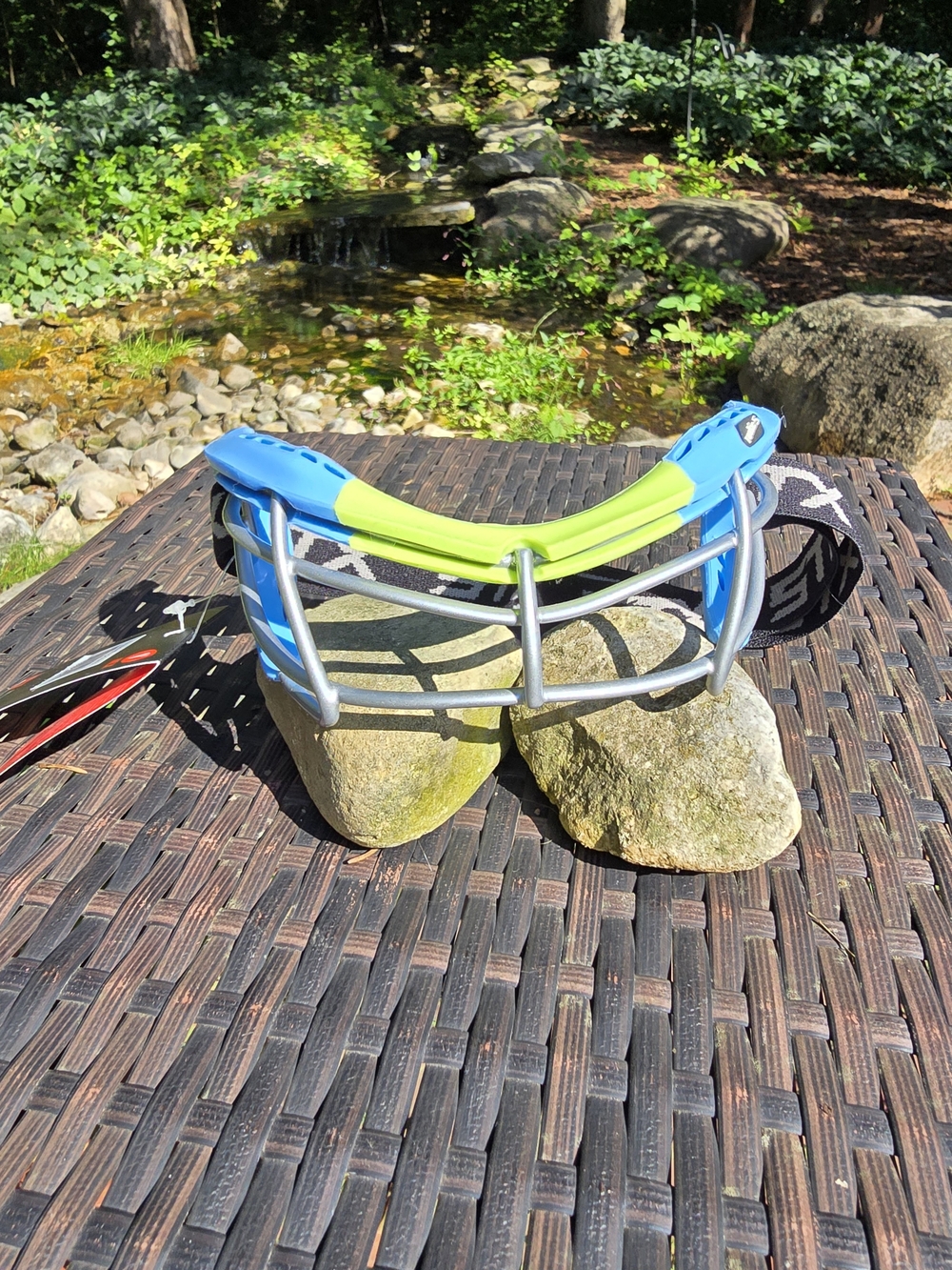 Kids Lacrosse/Field Face Mask - Blue and Lime
